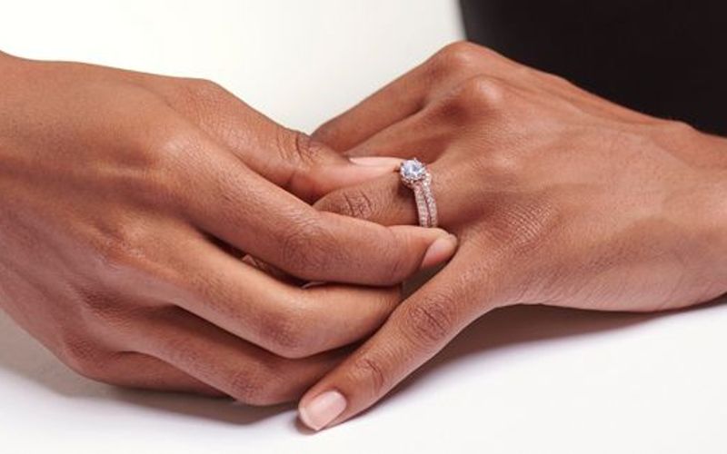 Your Complete Guide to Buying a Wedding Band for Her Blog